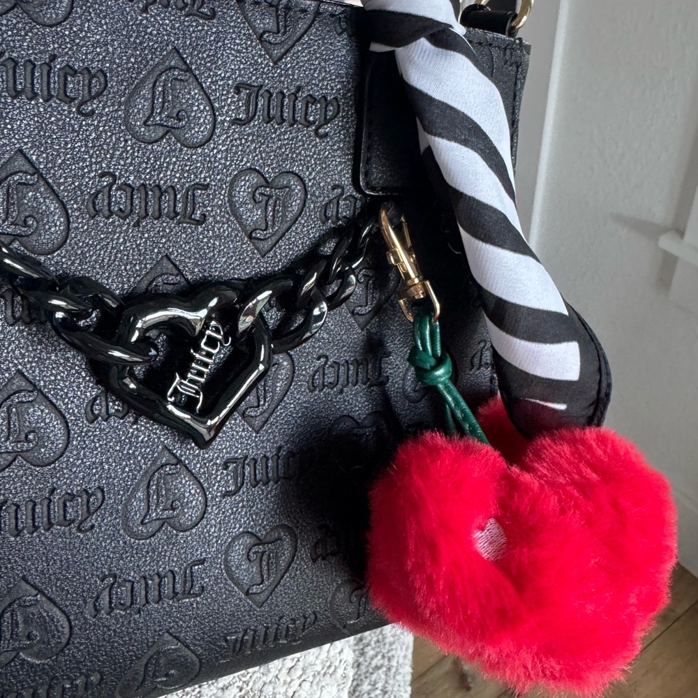 Juicy Couture Black Logo Embossed Tote Bag w/ Scarf & Heart Charm 🖤🍒 - Picture 3 of 8